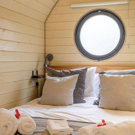 Вілла Apple - Luxury Cabin In The Cotswolds Alderton  Екстер'єр фото