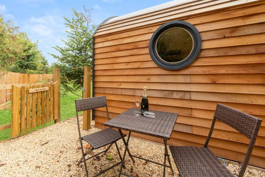 Вілла Apple - Luxury Cabin In The Cotswolds Alderton  Екстер'єр фото